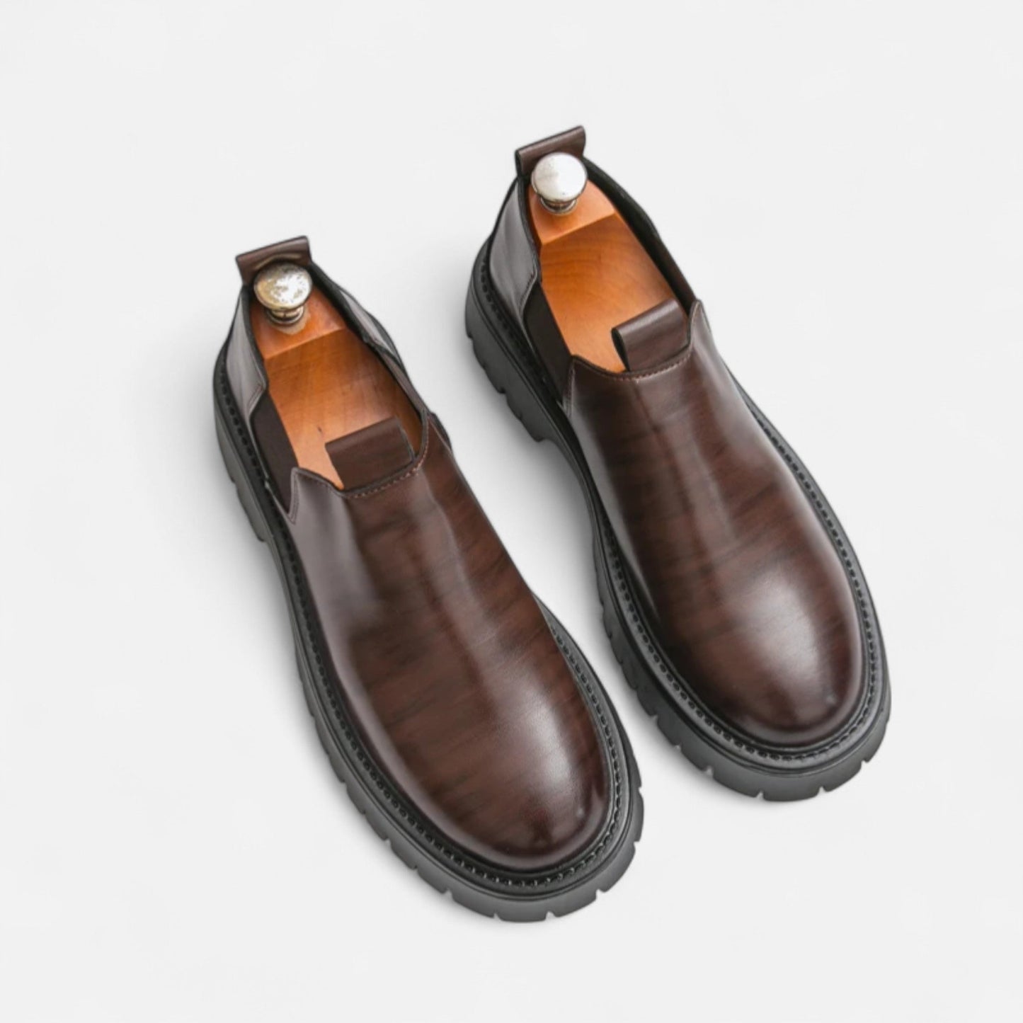 Men’s Leather Shoes with Thick Sole – Bold Presence, Refined Elegance